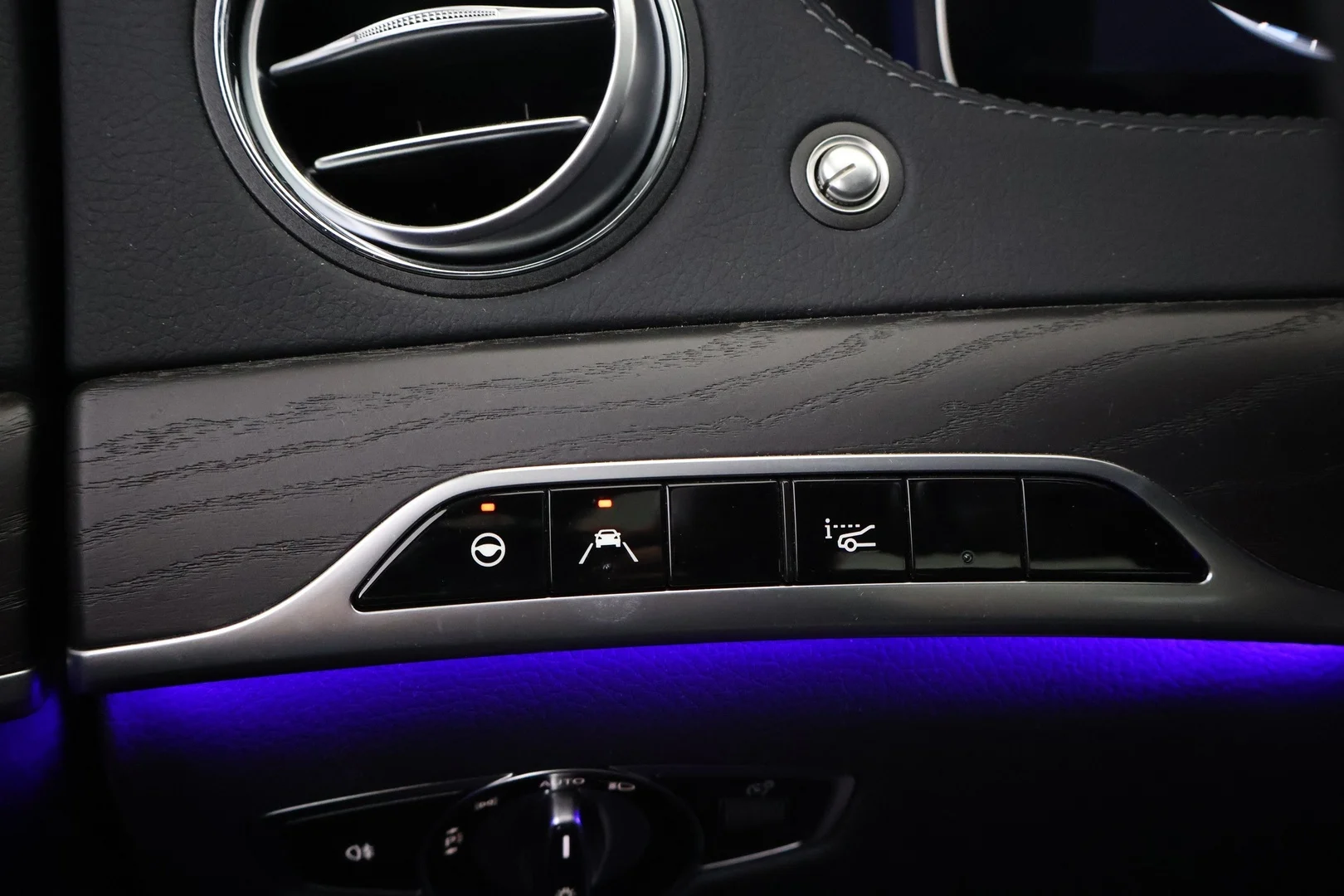 Car Image - 5xys08jlpnOEwu1cxMBSn5