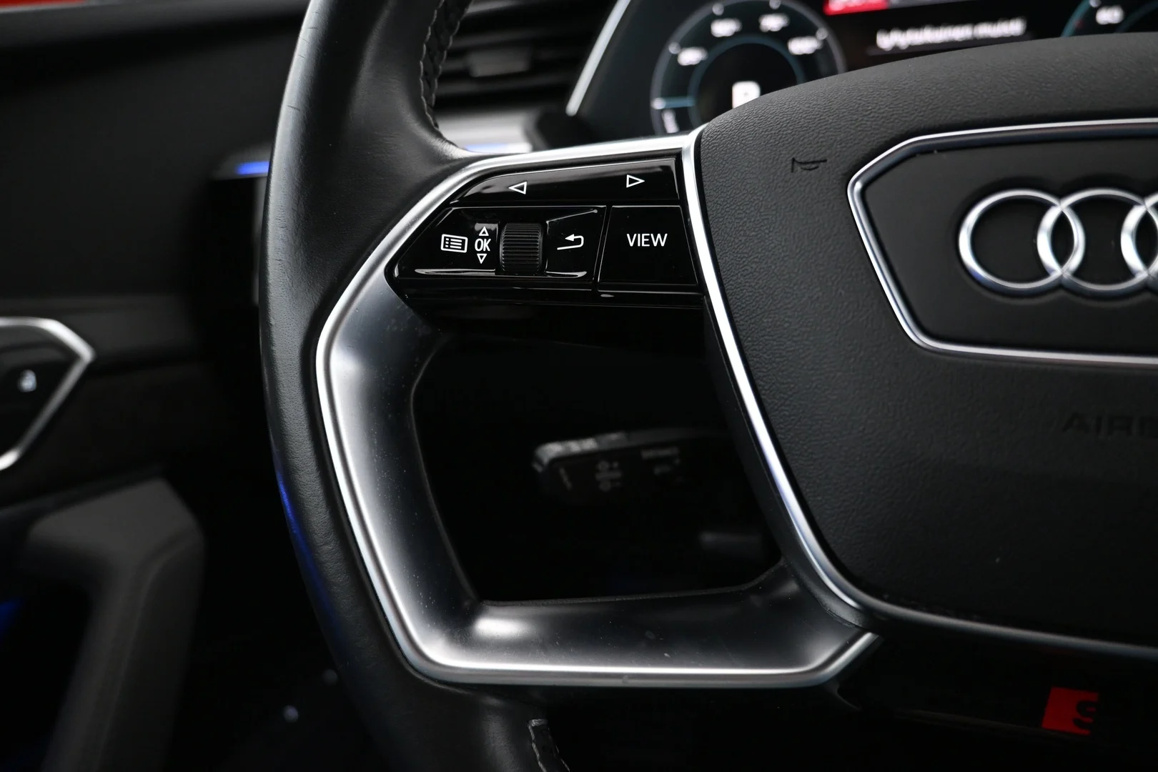 Car Image - 4mwM6ar2ewL1793njVjePl