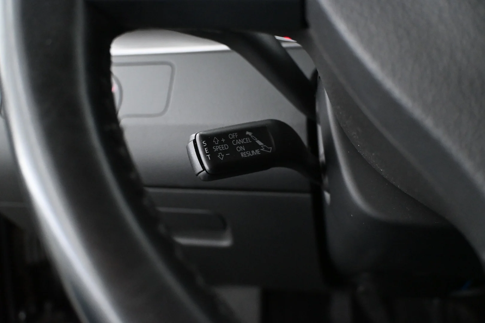 Car Image - 4ADE0O1Ah8KZHZ8MbdGVoC