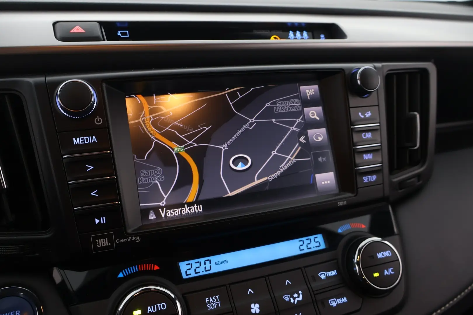 Car Image - 33u21X6WCk7S8zOY34Rl8C