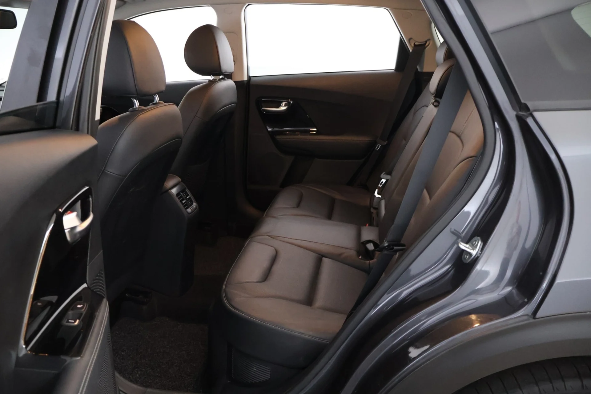 Car Image - 1AxHuE1o3hVcBGklqWi4FH