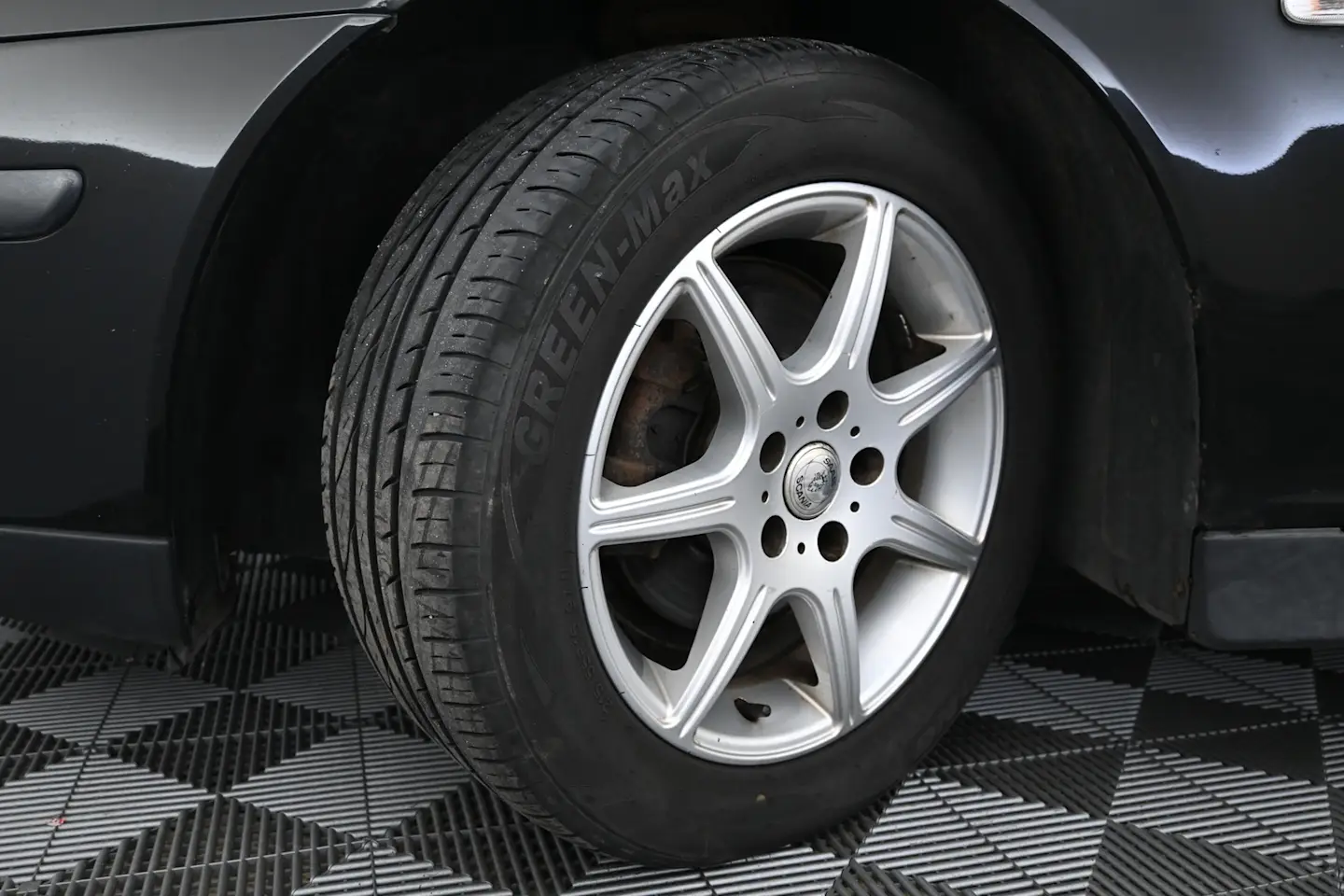Car Image - 4oGL3KpDRMXEElXLxGizVl