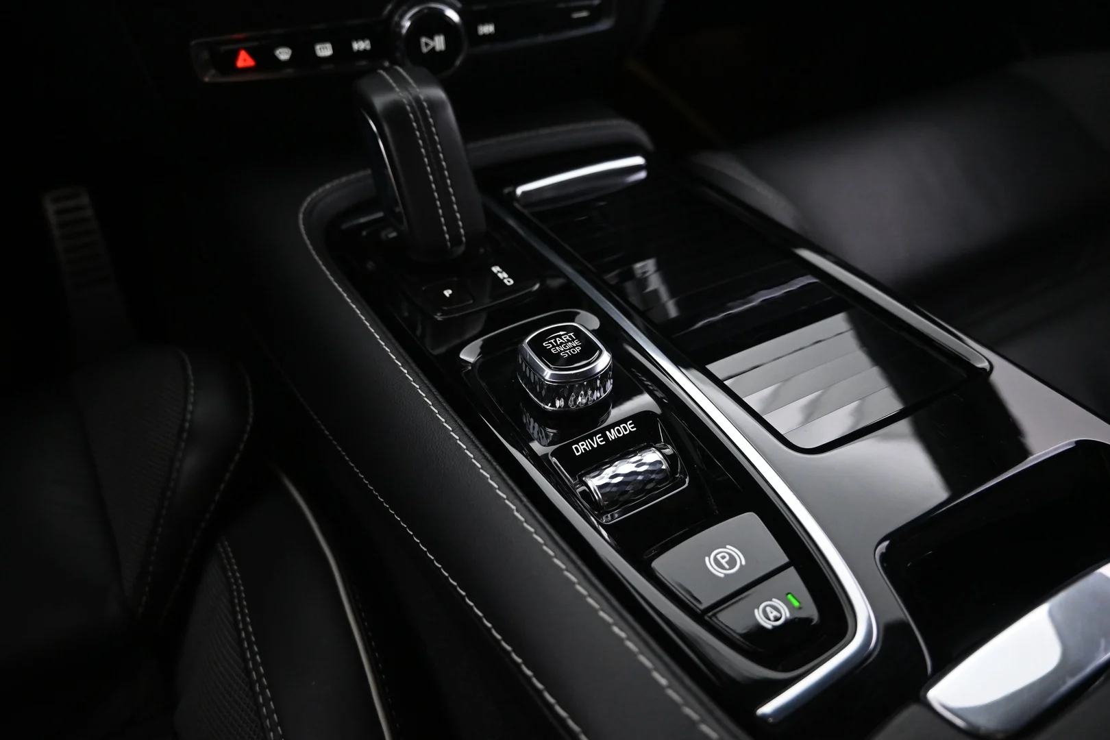 Car Image - 3bzAmxaplGNzHkvYxAyWv3