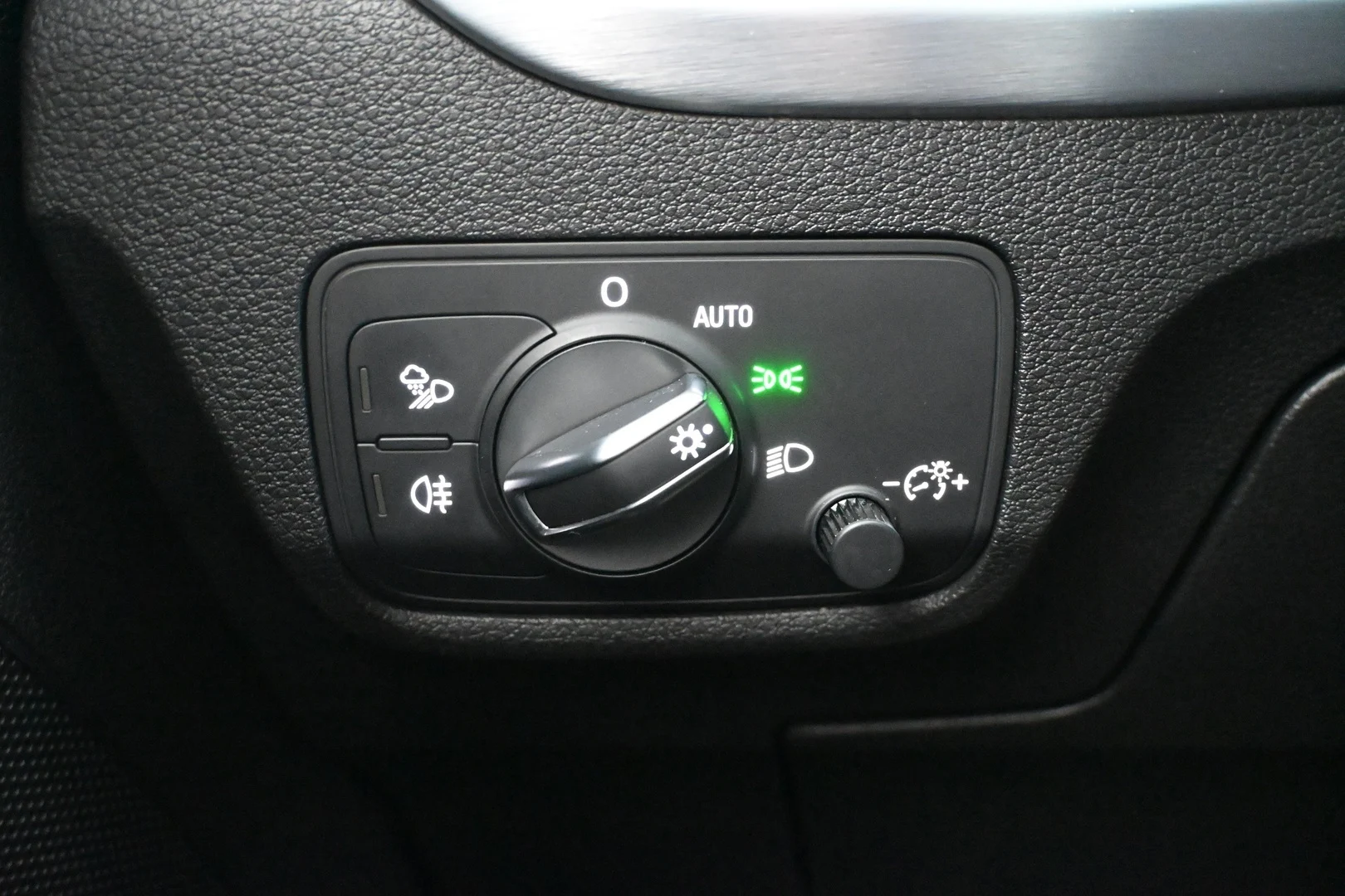 Car Image - 6GkEv5wvJemnhSY3cRl5wx