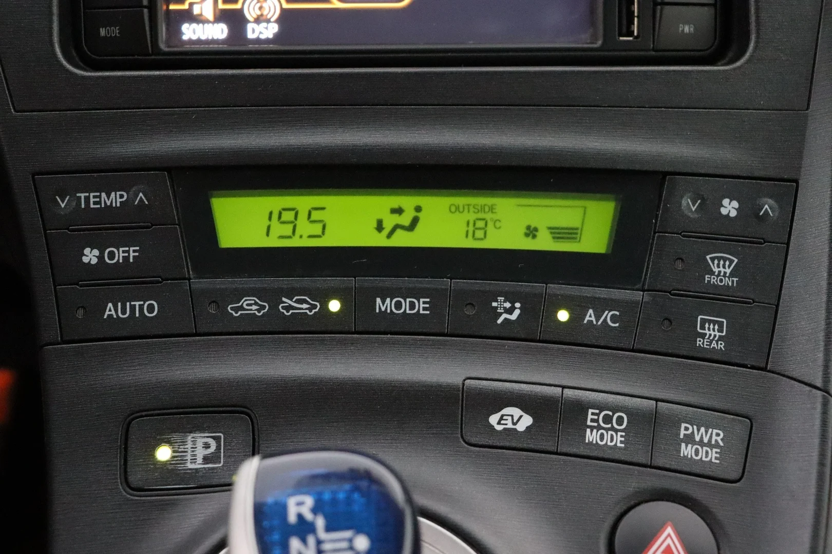 Car Image - 3CqroSploMVXxJLMELLoKU