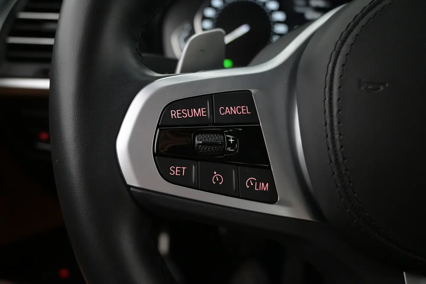 Car Image - 4OJD0xu6UxBAKeXPxZZYpC