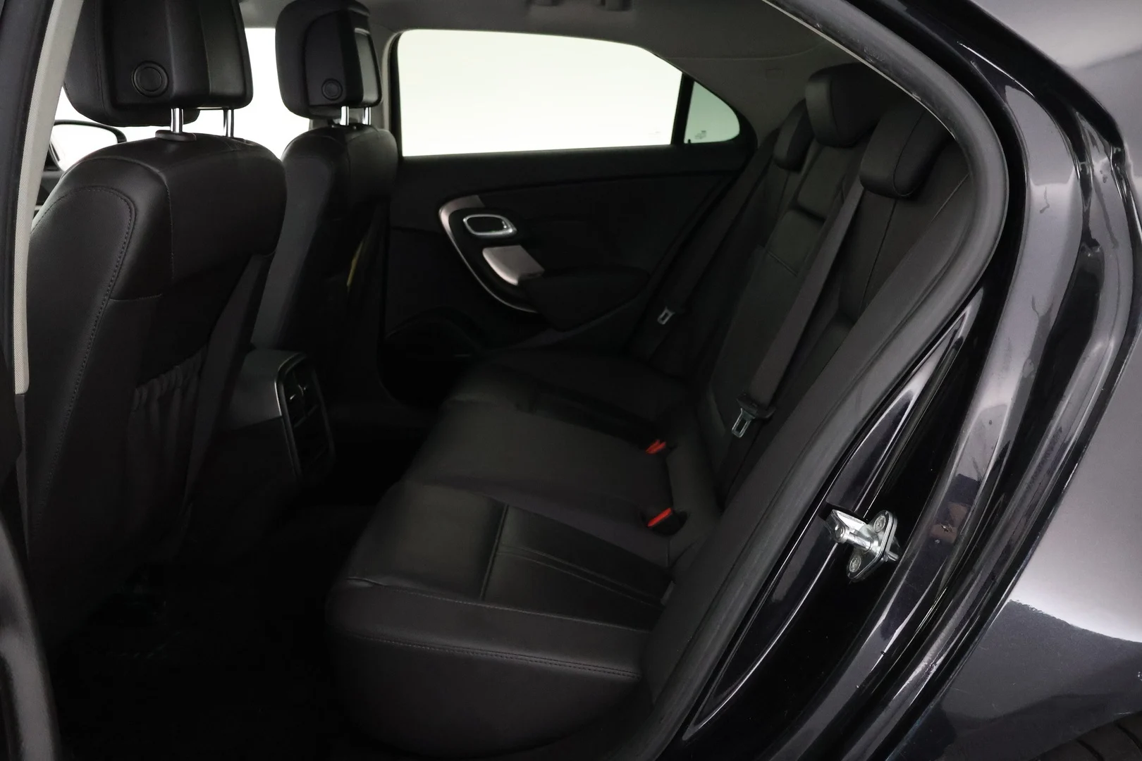 Car Image - 1aKUHnX1JDkFvxR7H8yOoL