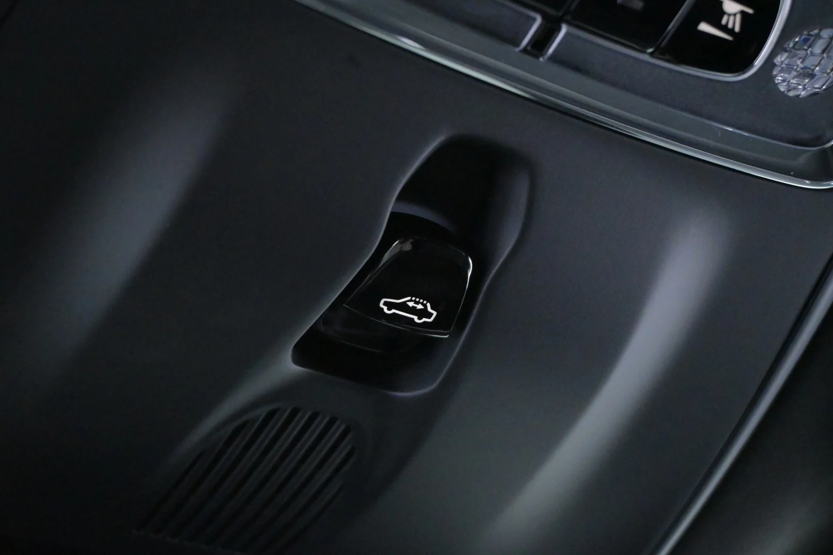 Car Image - 21TbOaS9qVHTYYPGSfTiAh