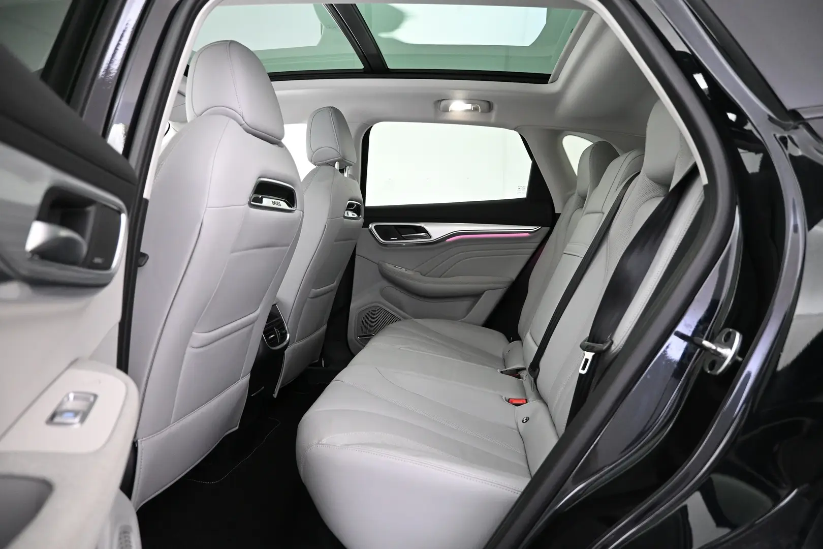 Car Image - 58hUx8bsjXPiB9Y279HqEH