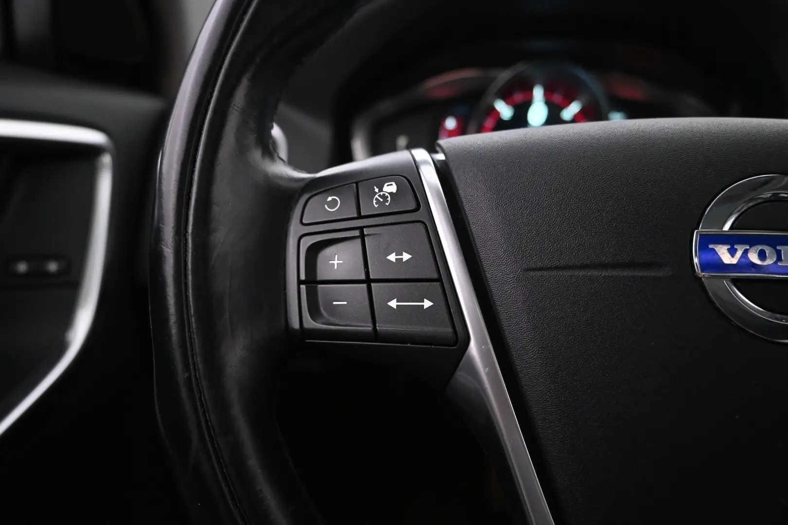 Car Image - 4GeYXSsRLEbxpOVdmxFFit
