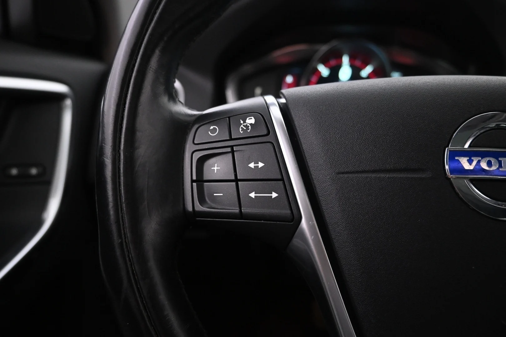 Car Image - 4GeYXSsRLEbxpOVdmxFFit