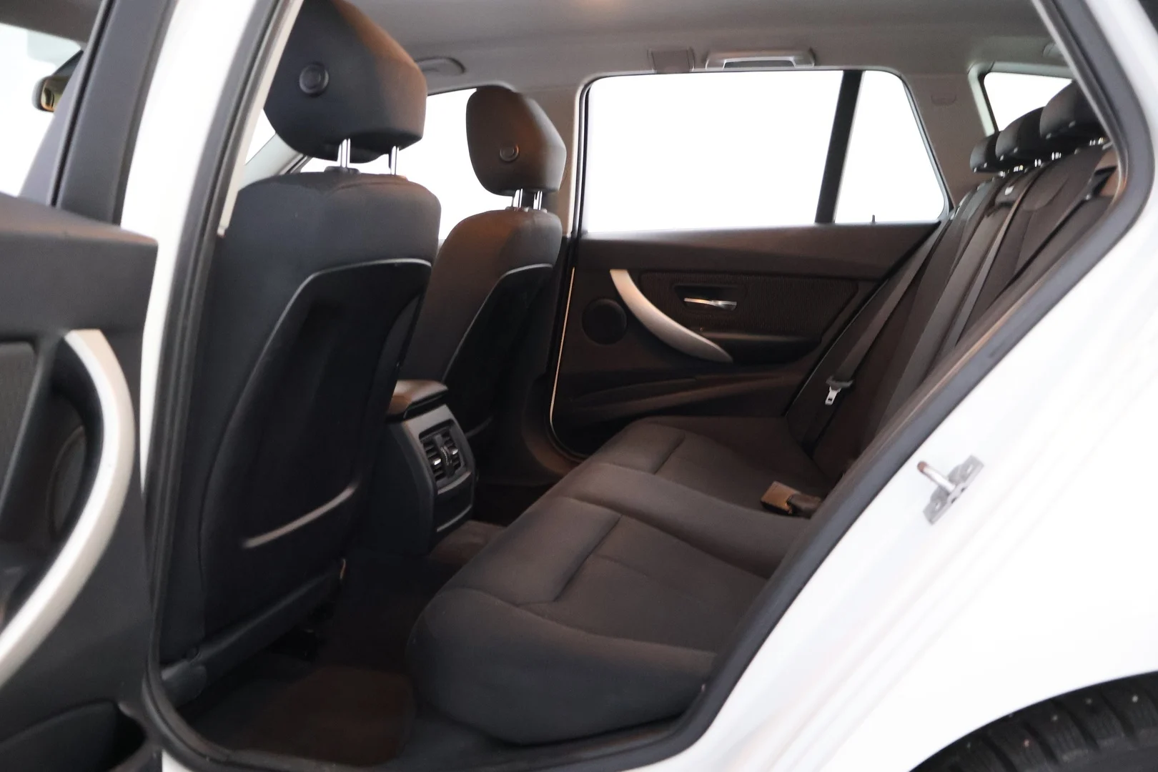 Car Image - 6vo9EWUw19zQ7TCUzhWwiA