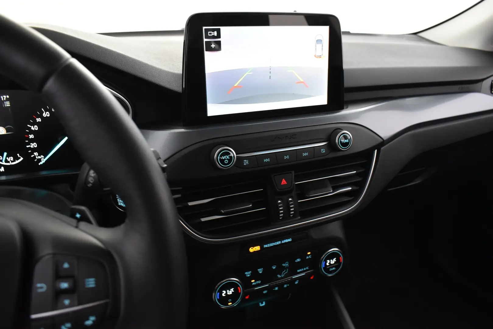 Car Image - 1ucIuo0JqKHjDbb1yPEukb