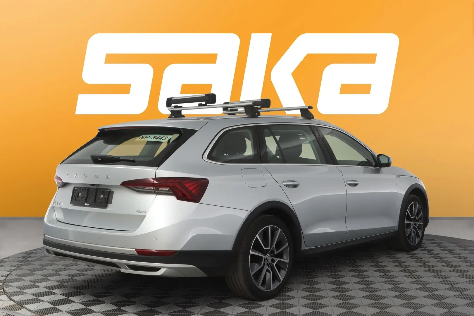Car Image - 2EfkNSnuqorMw3kbl50LBk