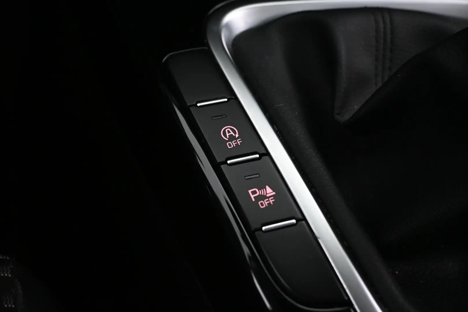 Car Image - 3vIX7nadtls1eiMsJT4uR