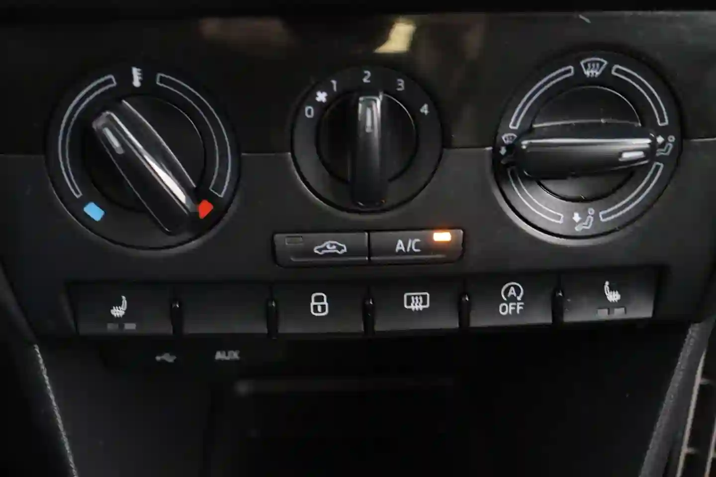 Car Image - 382ZAbqV9uz6stsAMgypEJ