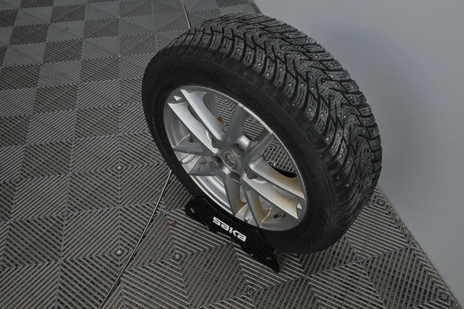 Car Image - 6FnLBNR6XSgfMiHBO61Cuh