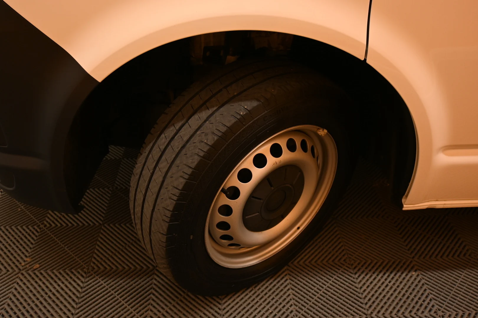 Car Image - 1Edraztgge8INnCCDYbMo8