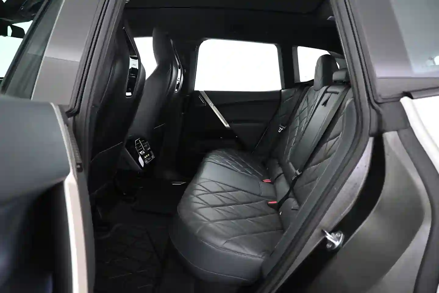 Car Image - 4MZTgLdLMP5NDEuhtI9ymm