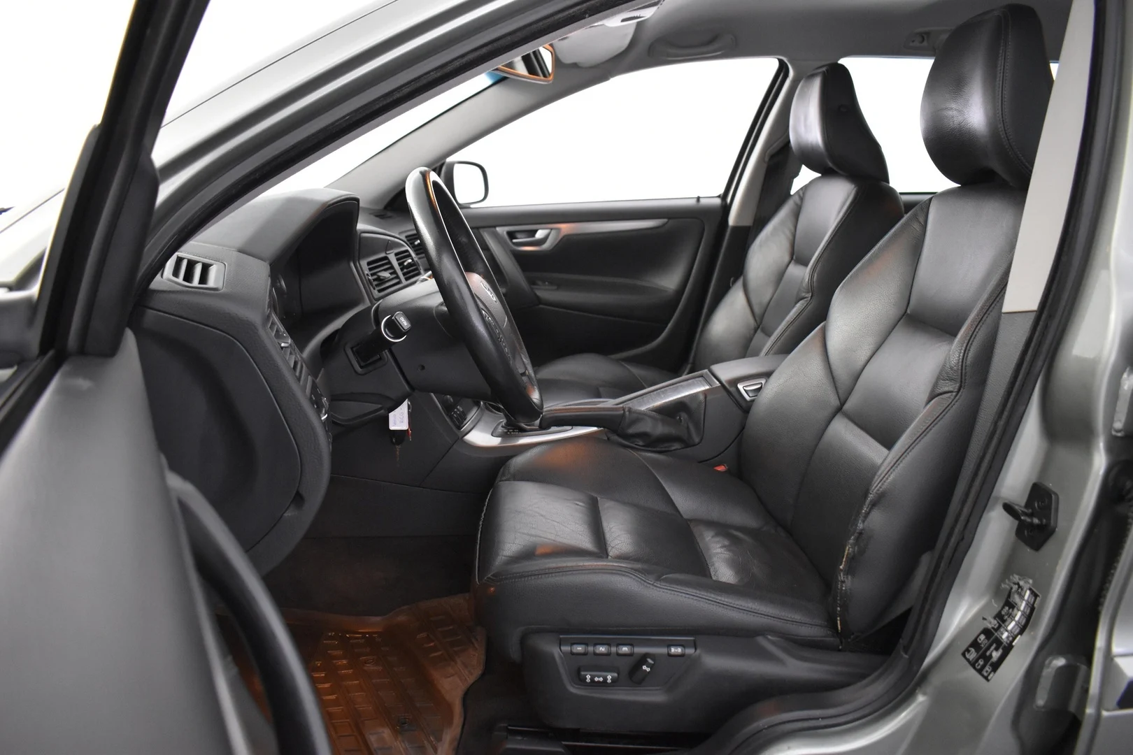 Car Image - 5g1S1ZvTTghKaqMg5p9FuG