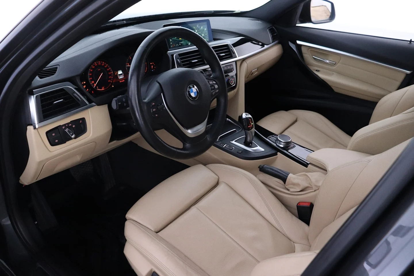 Car Image - AFwAUjWTjx8h5FGkfPbQ7