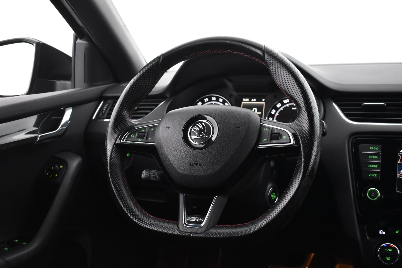 Car Image - Q1Jq1CgJvllS8f19PlcHT
