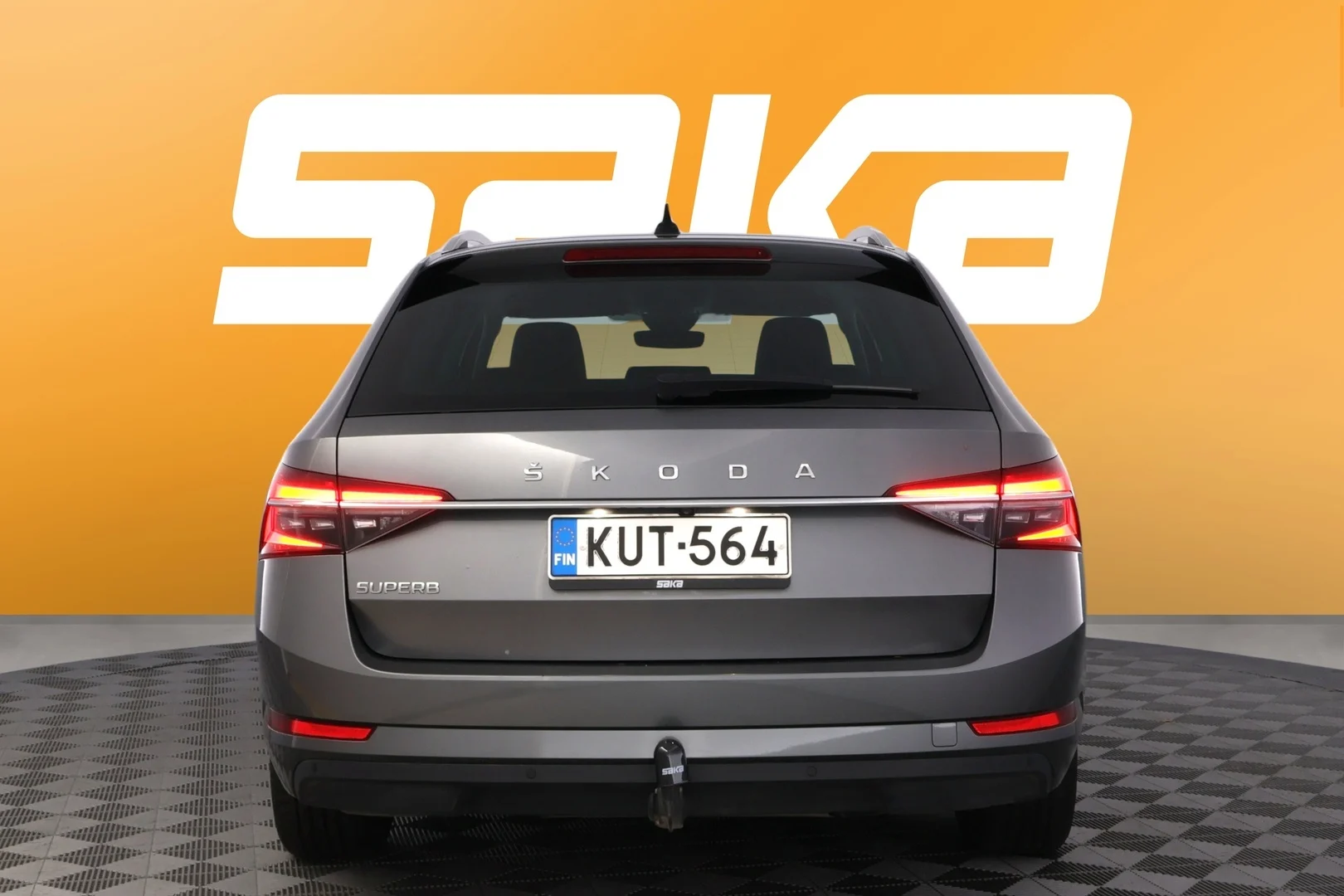 Car Image - VleohPMfyjKwJ2wKS0iys