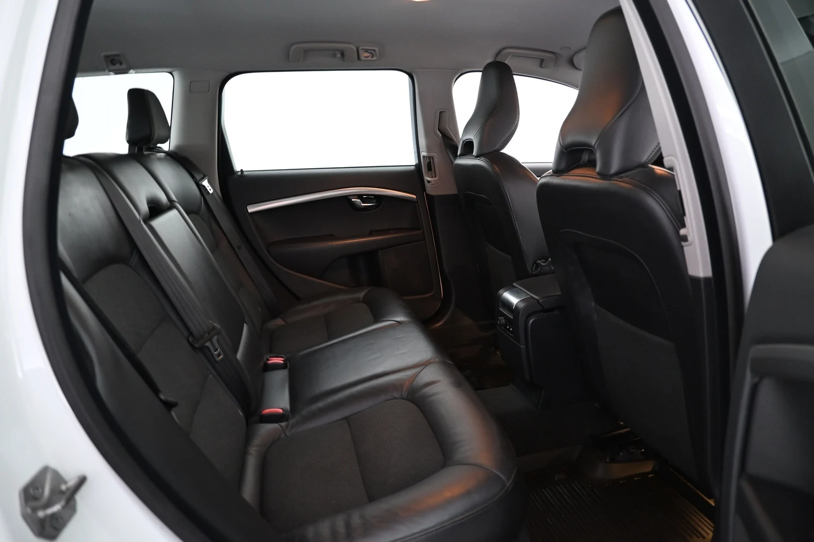 Car Image - 2G17vLAM7RUHD8Sxkzo7mD