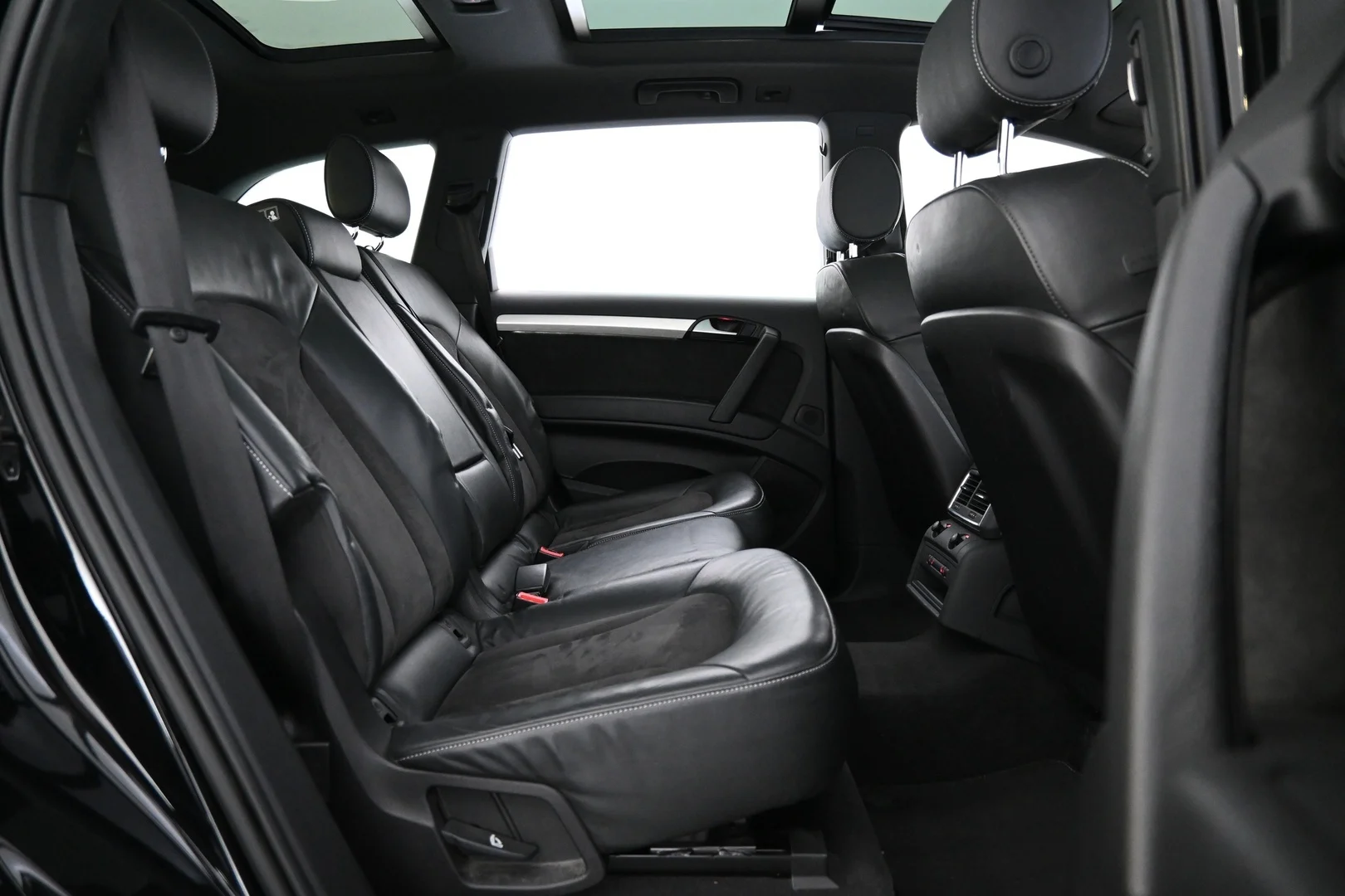 Car Image - 36KJjv3ftI16k4BrkRz7dI