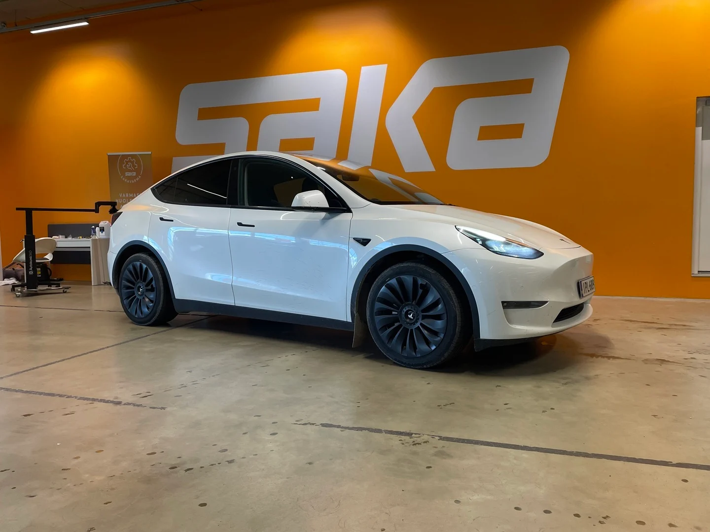 Car Image - 7E2IKaOAjS0va52UR5r25d