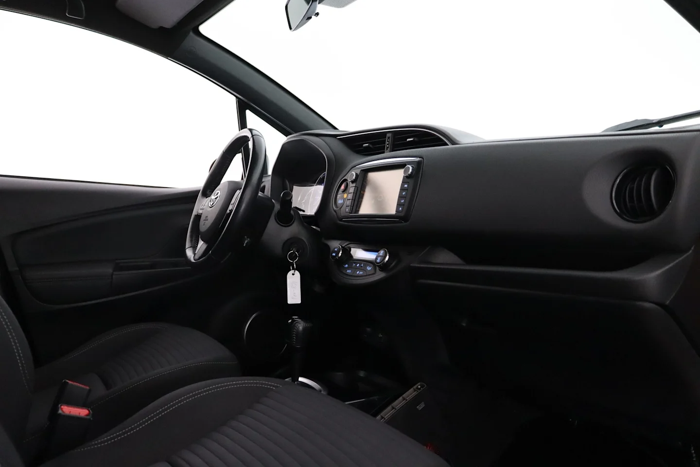 Car Image - 6XdNTguwCjAblpA0Qu2wjE