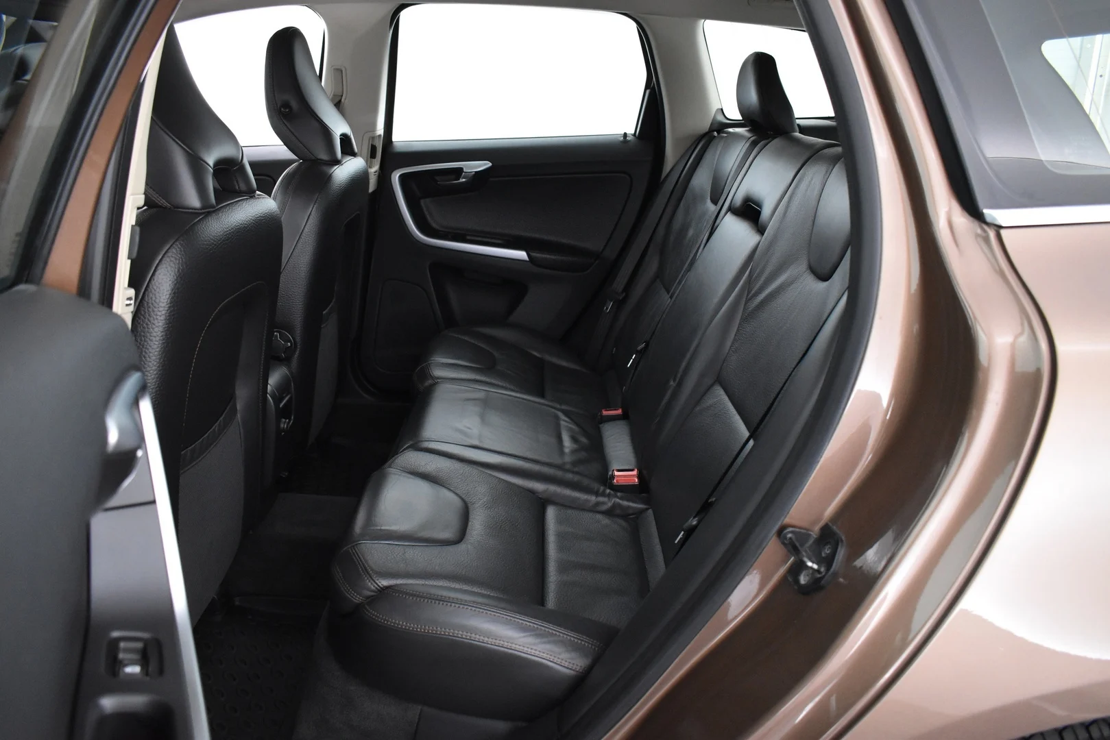 Car Image - 6yx4PC0leOzFzBO3UplpDW