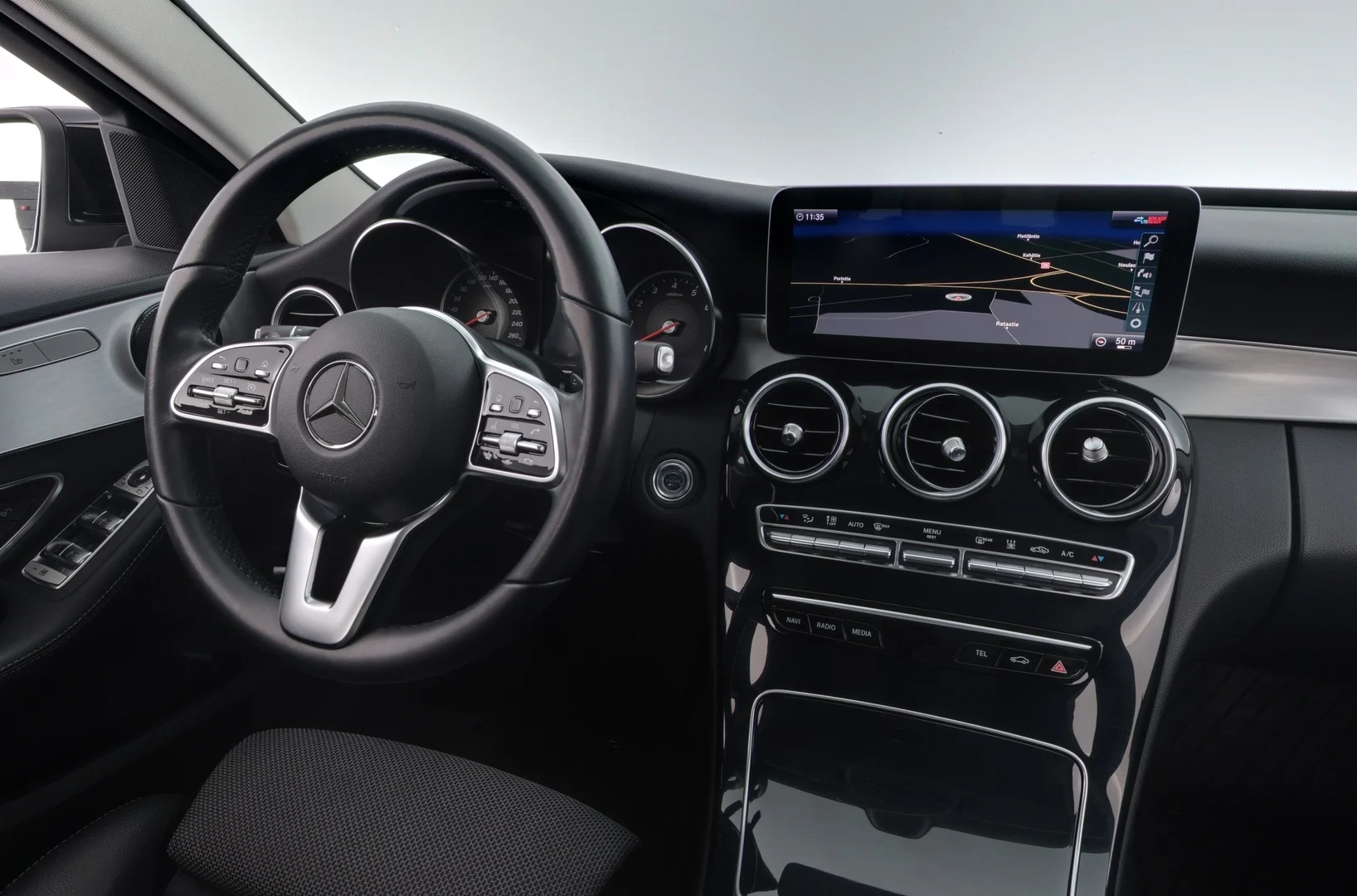 Car Image - 43f43dLUbCzLxHLRboyC0X