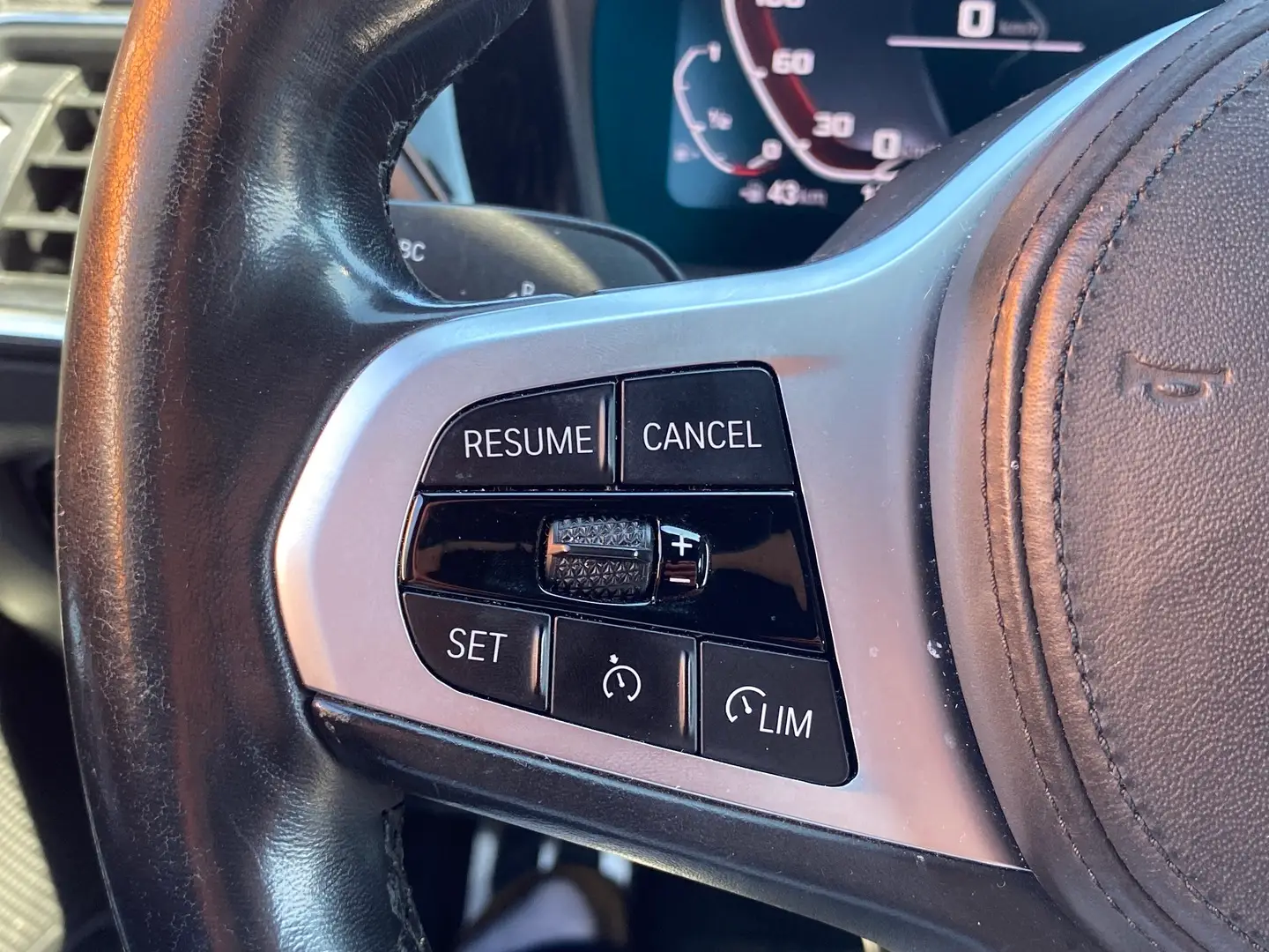 Car Image - 3M6bdCj060Qu7TdD4bqn3y