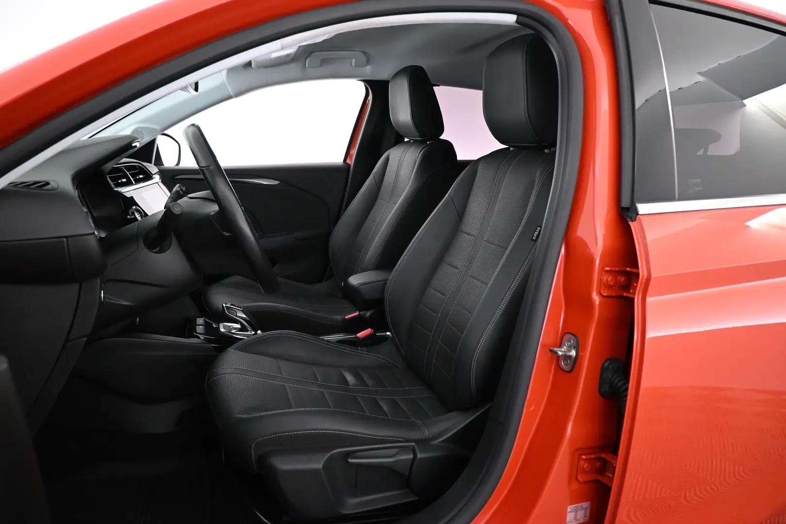 Car Image - 18XIqDCMN6yVPrFv7ybYKy