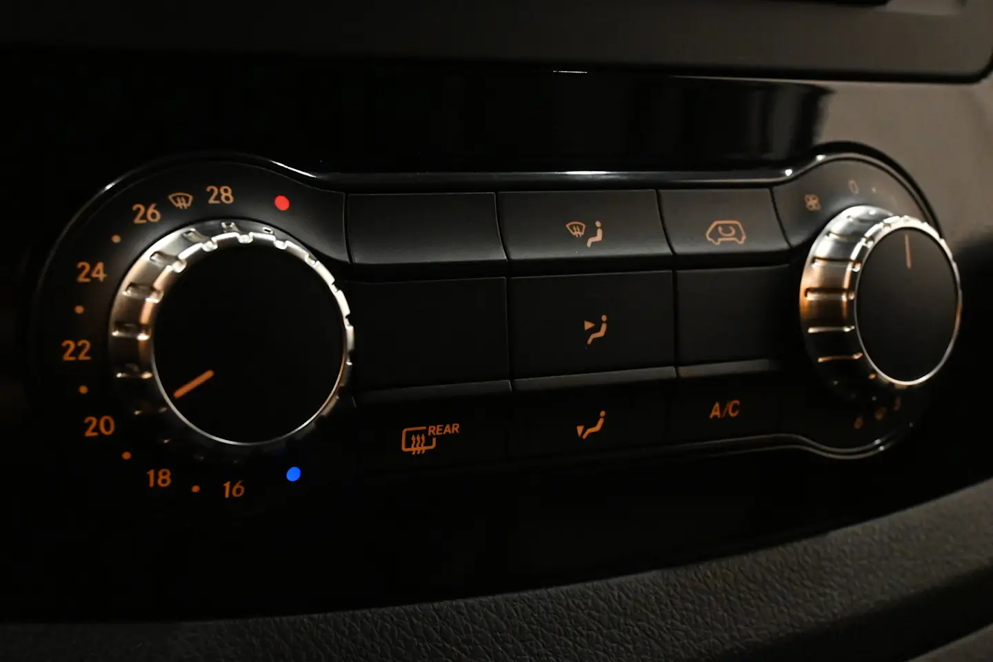 Car Image - 6e12SwmDnWu769yUGCYequ