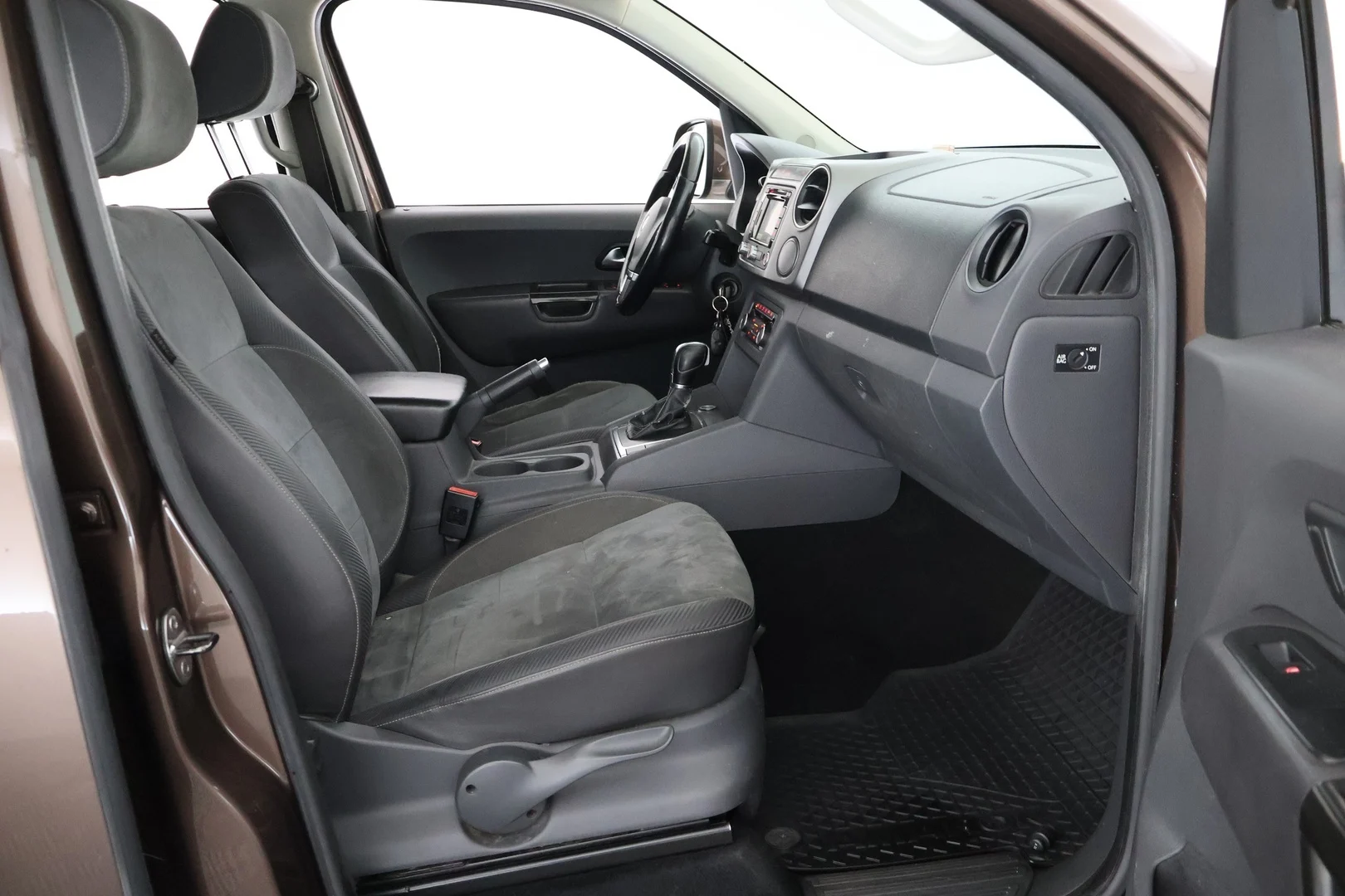Car Image - 5347cMN4wiGOxn8dyDA4sZ