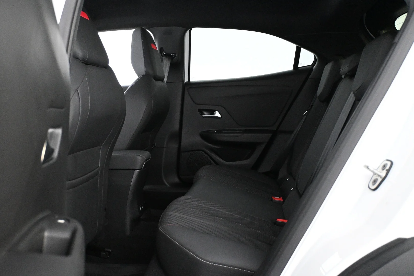Car Image - 5MvX6M6HuZlvzALZ8EVjR9