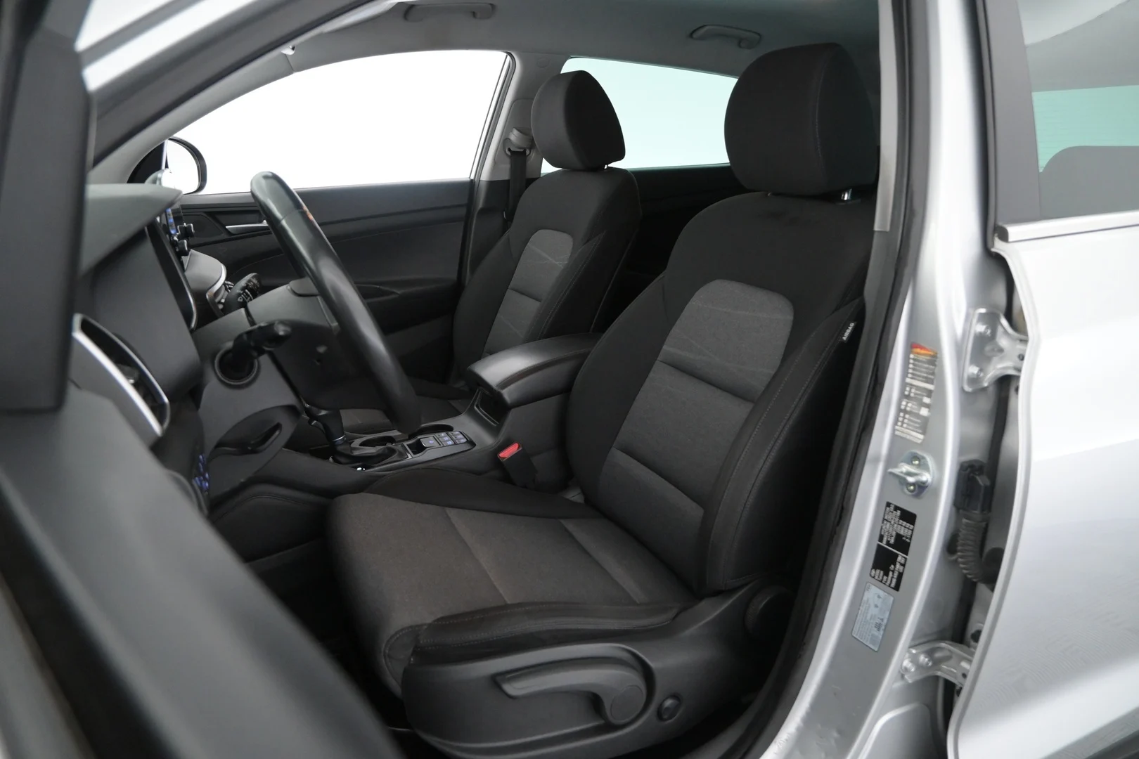 Car Image - 3Inc1SUn4HdjwnfqCbcEpT