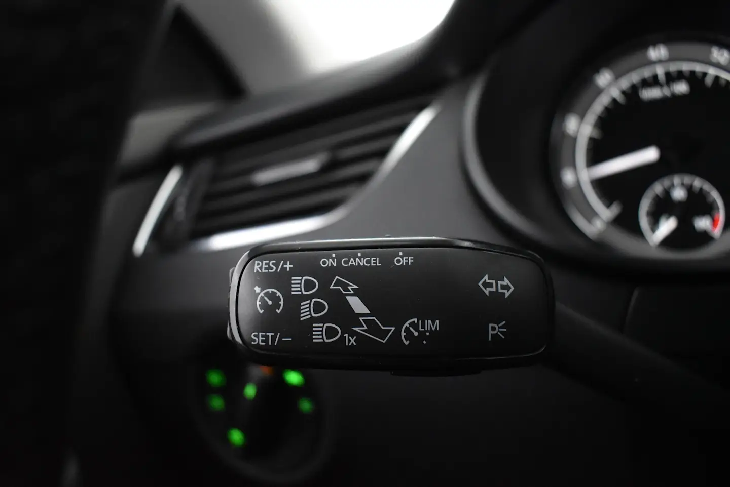 Car Image - 1ll8sL7zBdllNXtlfvDOSF