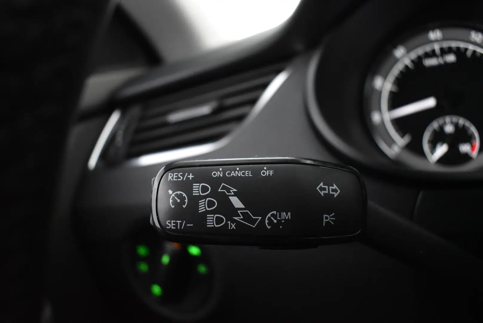 Car Image - 1ll8sL7zBdllNXtlfvDOSF