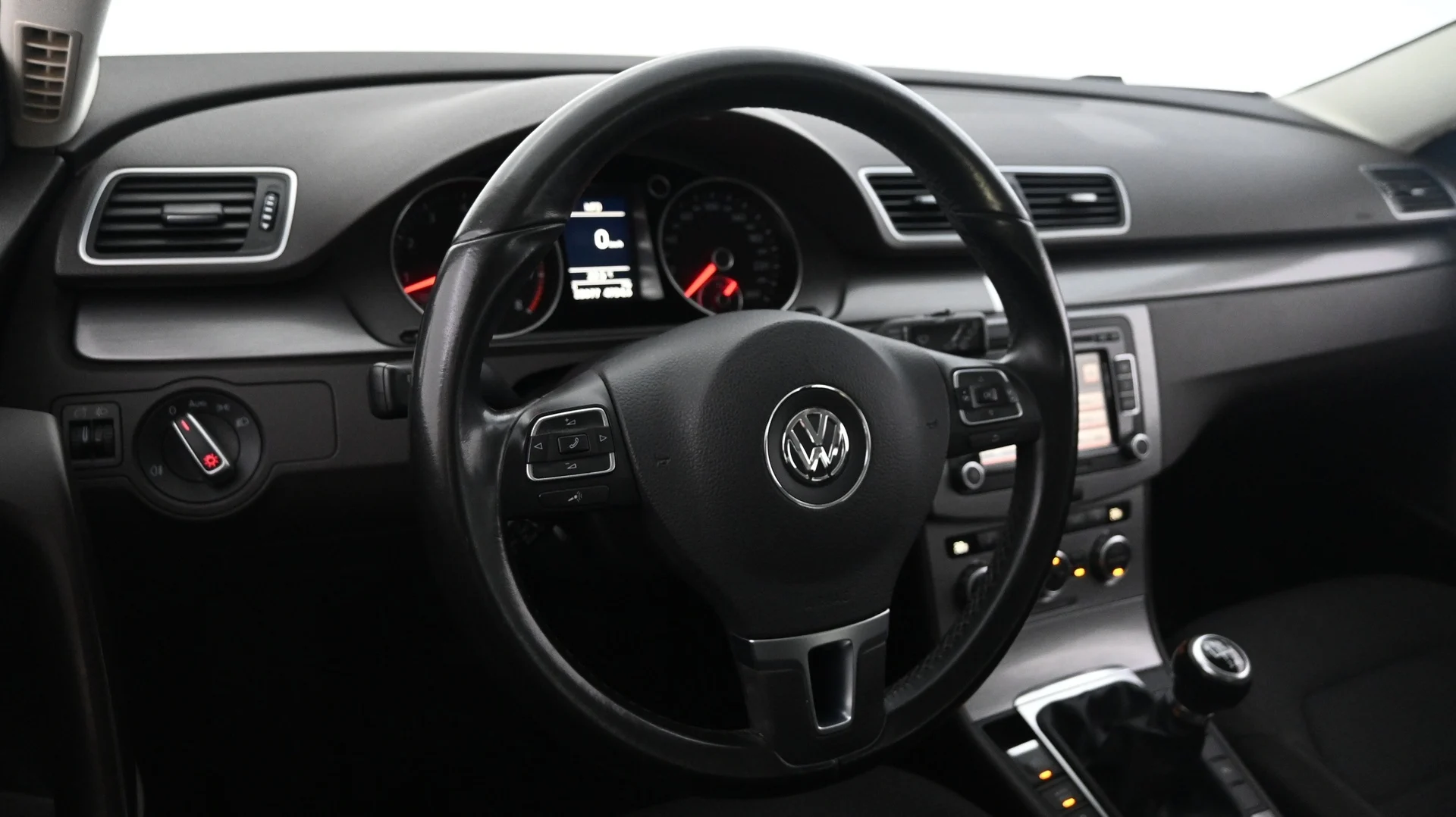 Car Image - 1OvsosKxBhknHJ44ilgtJh