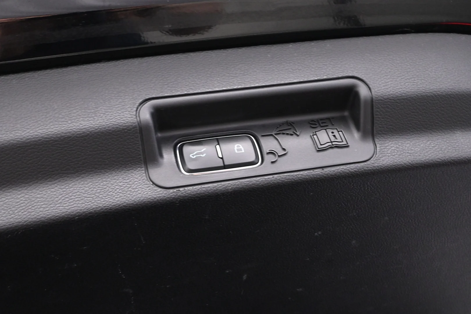 Car Image - IbuNWDnN1utu3vl0MjTLH