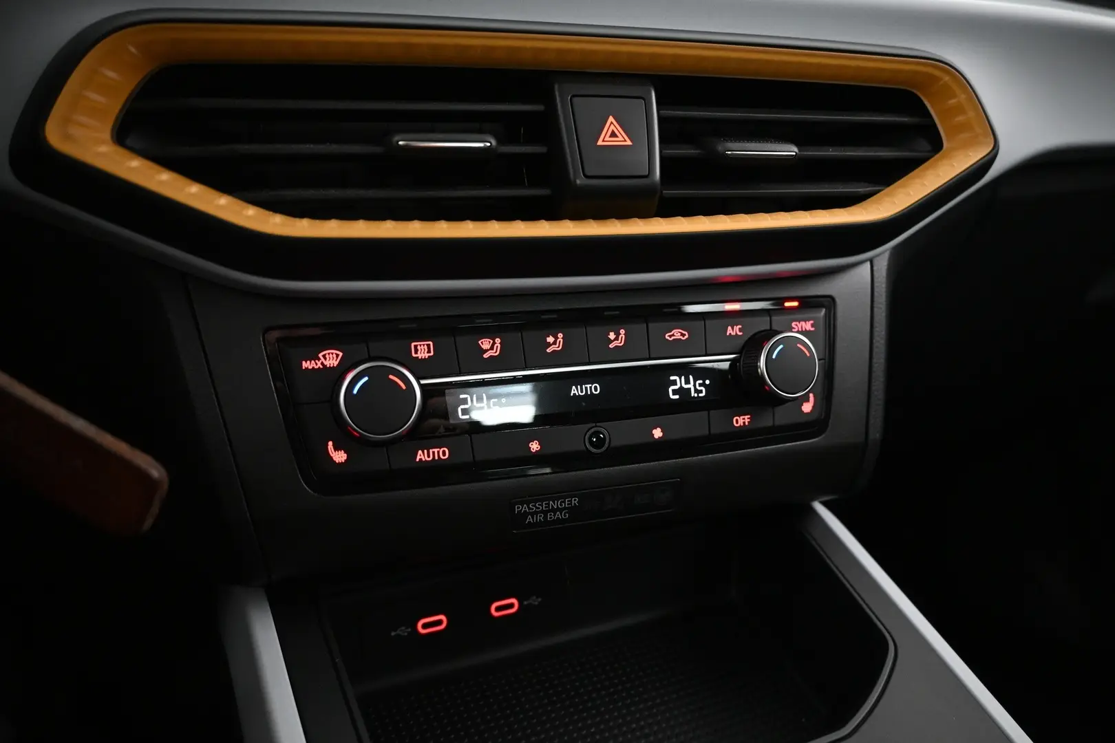 Car Image - YJHhxhOAwgnxXOTw4169y