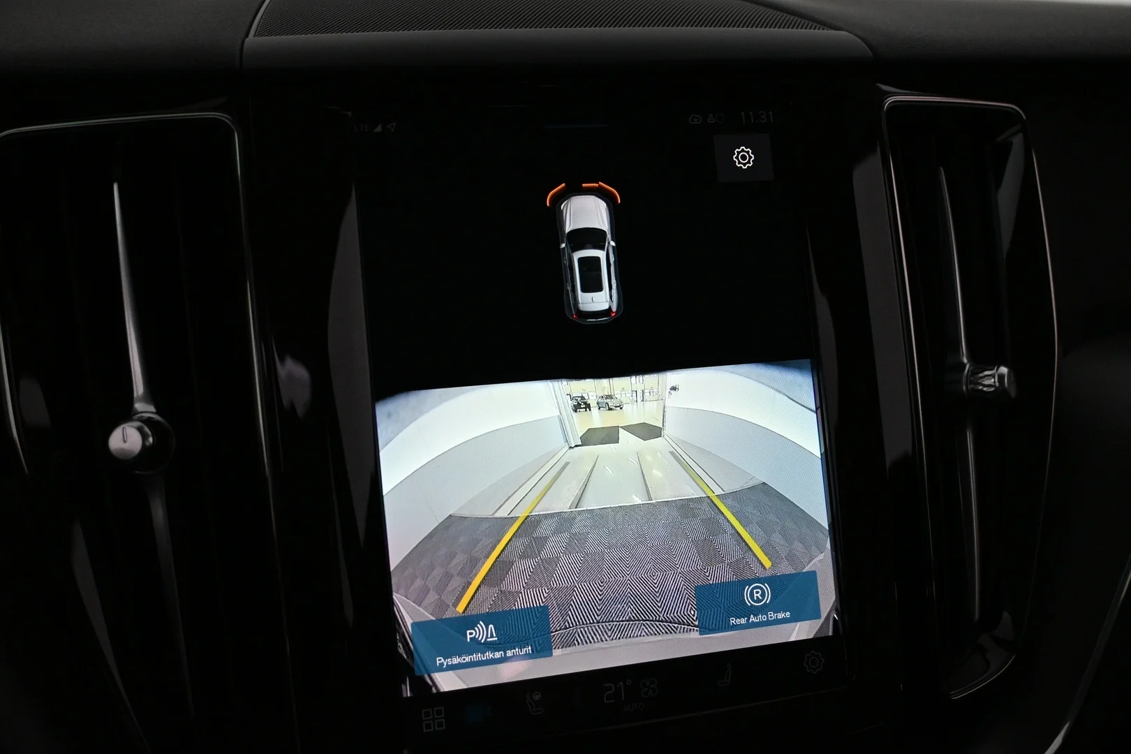 Car Image - iaZ5olY09urj6vPSUCVM4