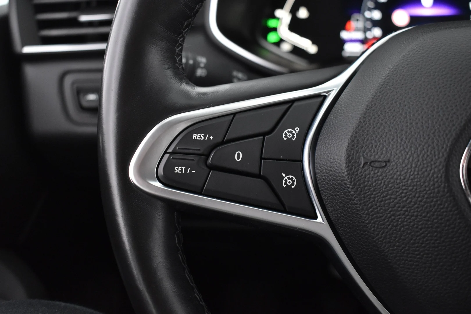 Car Image - 1JdpKv0SI4LkAgDE29RBCb