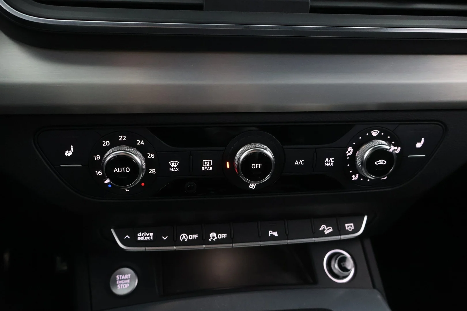 Car Image - 7vWHbXdY8XysvQHYSHb9uy