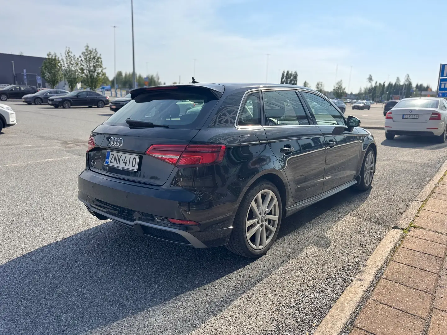 Car Image - 1ycGdzwhf4kepT7X2FfK15