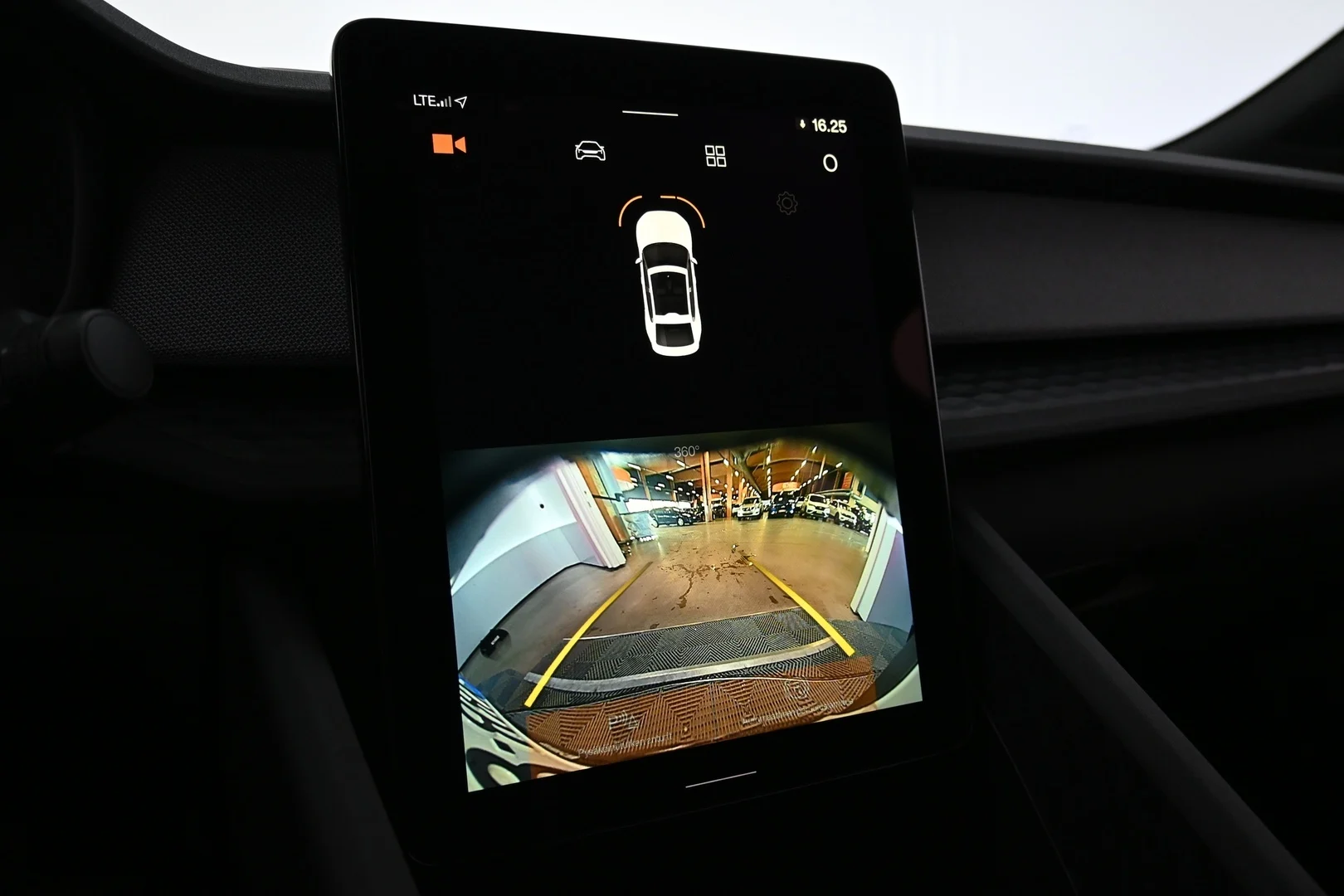 Car Image - 3OnZcBxmo0SqiV7BoXuAxw