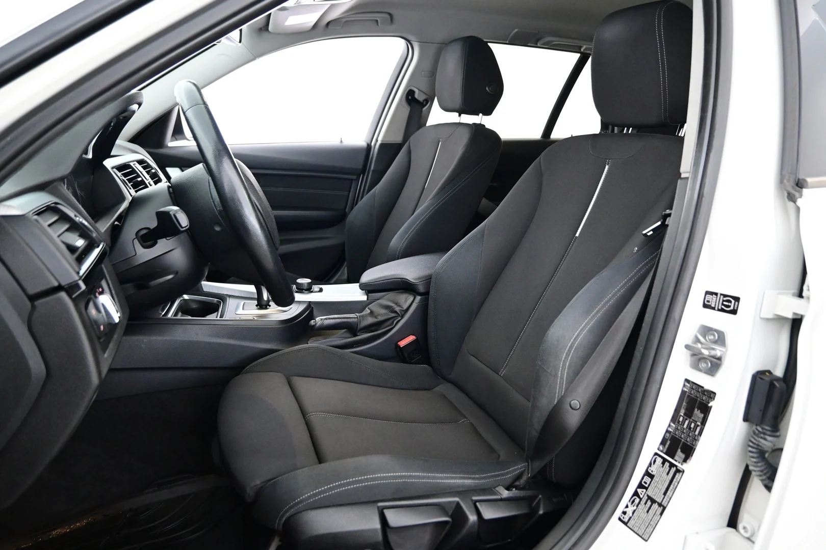 Car Image - 5jSW6hEuwMBZzi5wsXZ8r0